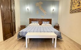 Trevisani Central Station Apartment