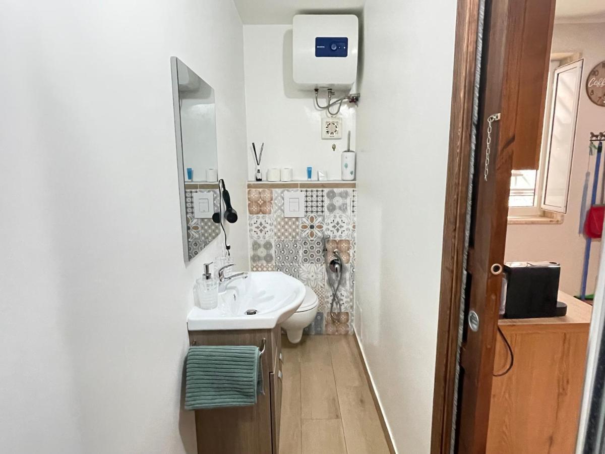 Trevisani Central Station Apartment Bari Zewnętrze zdjęcie